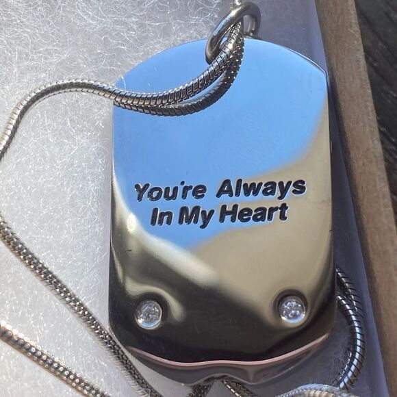 Dog Tag Cross urn cremation necklace - Picture 2 of 6